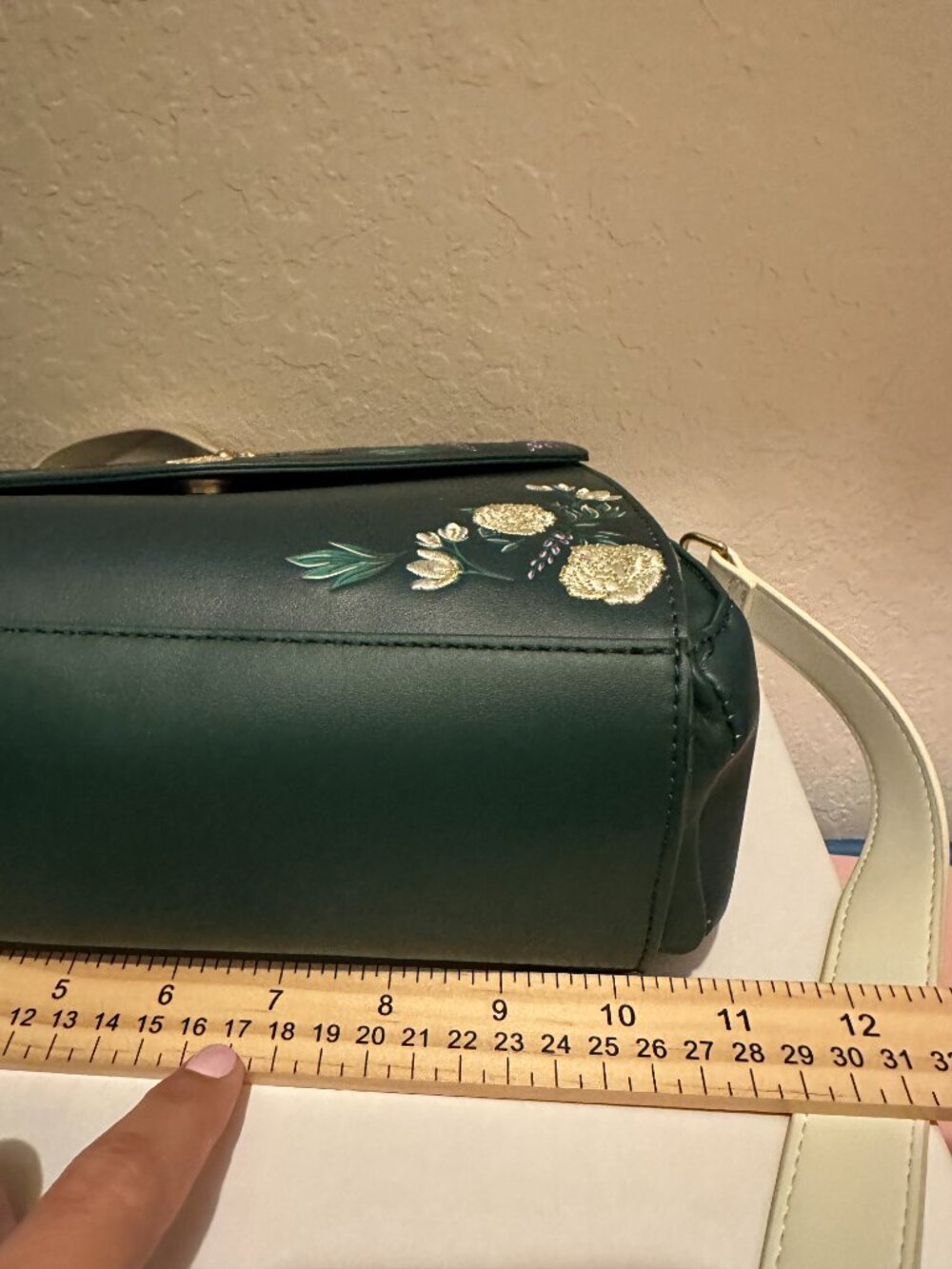 Loungefly Bridgerton Floral Crossbody Bag Green Whistledown - Picture 11 of 11